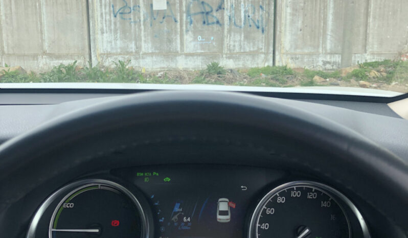 
								Toyota Camry full									