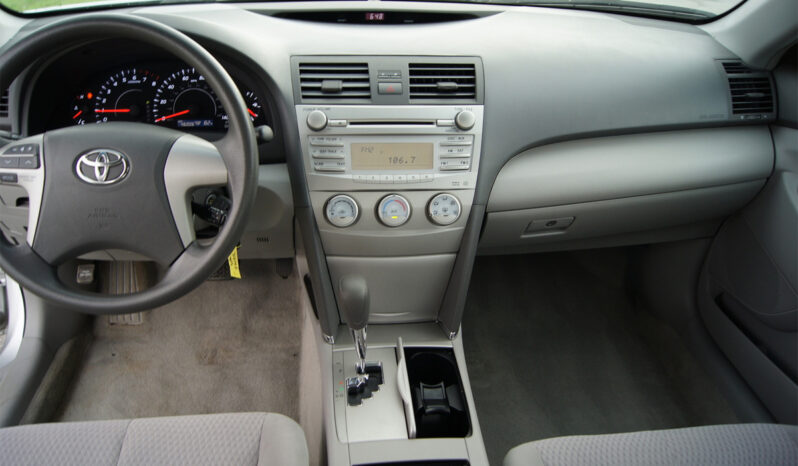 
								Toyota Camry full									