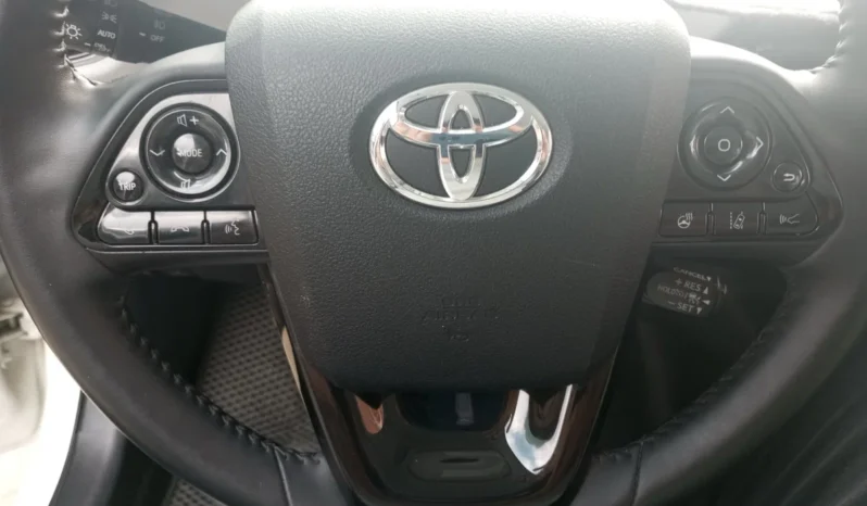 
								Toyota Prius full									