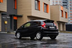 
										Honda Fit full									