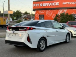 
										Toyota Prius full									