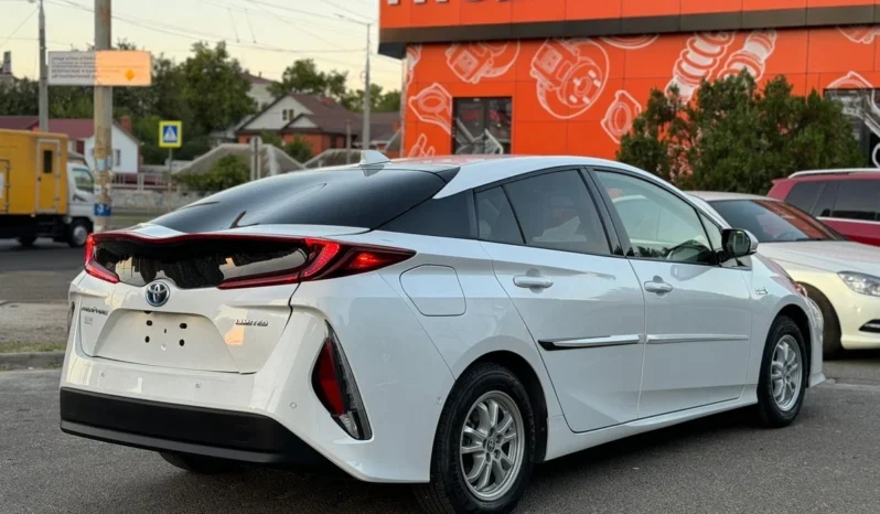 
								Toyota Prius full									
