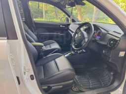 
										Toyota Corolla Axio full									