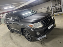 Toyota Land Cruiser 200