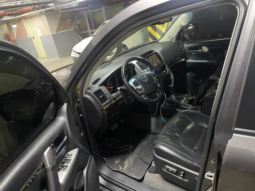 
										Toyota Land Cruiser 200 full									