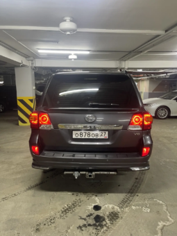 
										Toyota Land Cruiser 200 full									