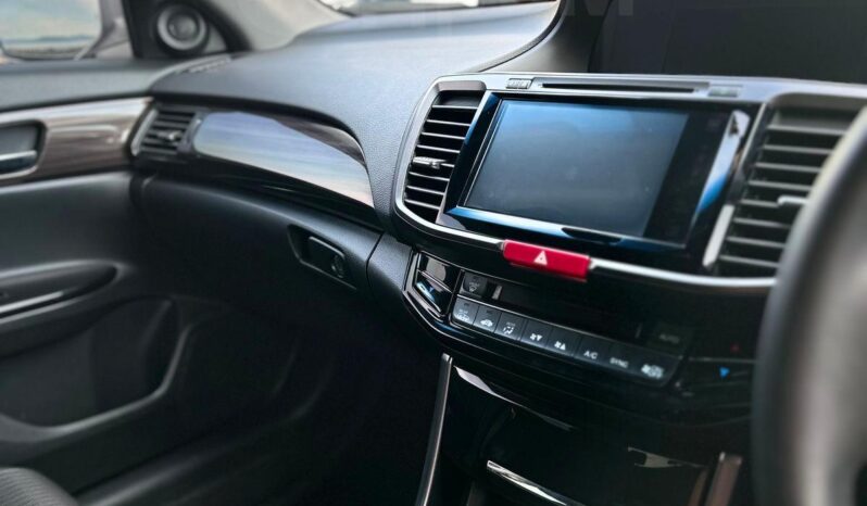 
								Honda Accord full									