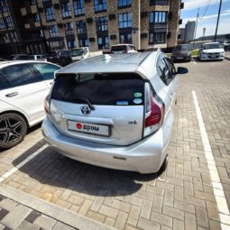 
										Toyota Aqua full									