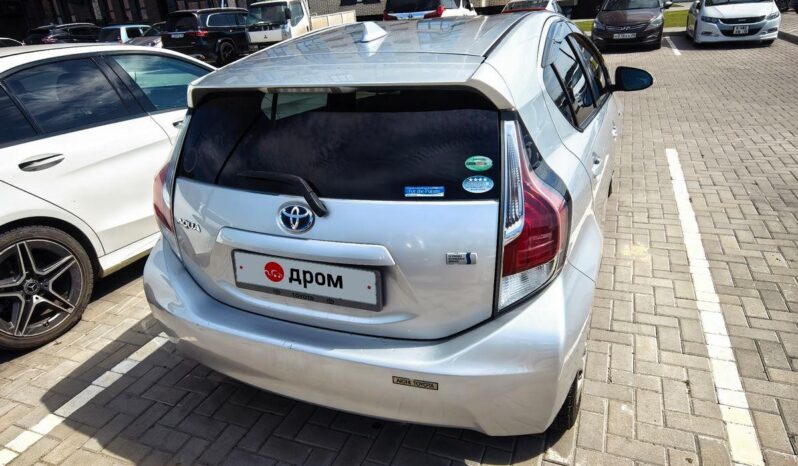 
								Toyota Aqua full									