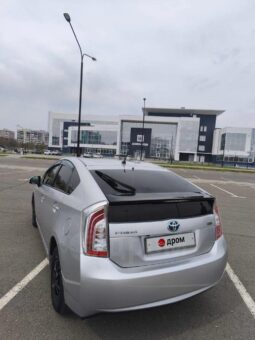 
										Toyota Prius 30 full									