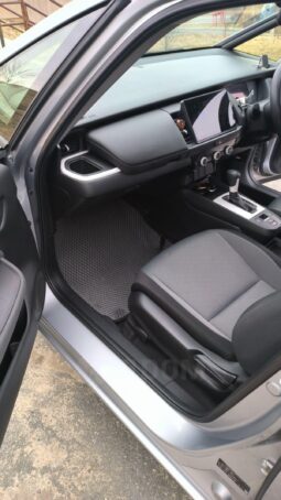 
										Honda Fit full									
