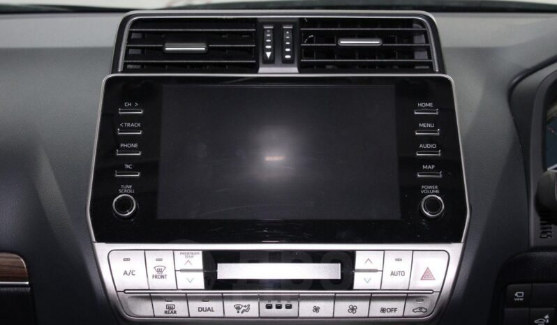 
								Toyota Land Cruiser Prado full									