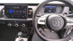 
										Honda Fit full									